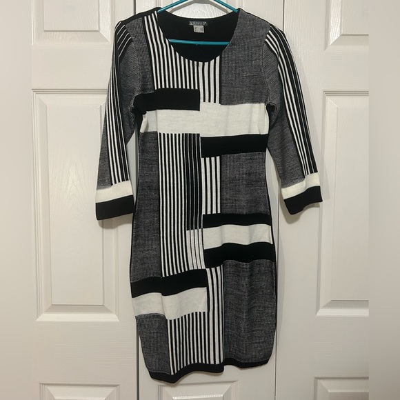 Black and white pattern dress - Picture 1 of 3
